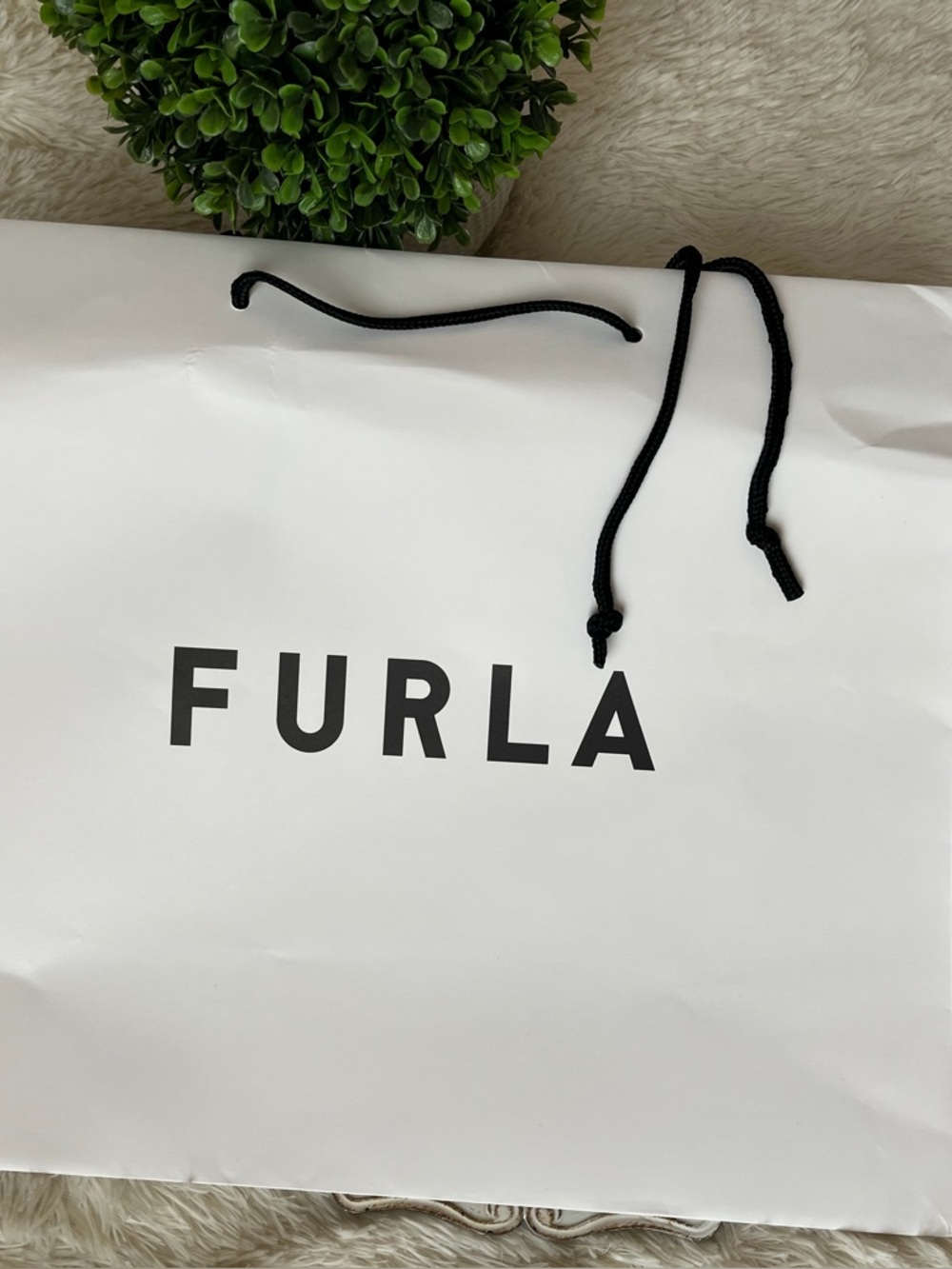 Furla Silver and Gray color block zippy Wallet with shopper tote - Picture 15 of 16